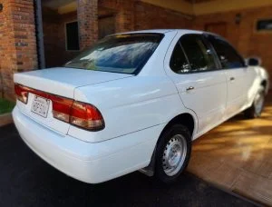 HERMOSO NISSAN SUNNY AÑO 2004