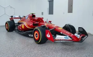1:1 Scale Ferrari SF Display Model