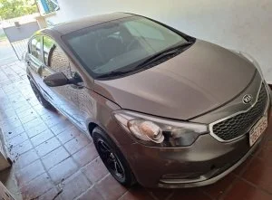 vendo  KIA  CERATO 2013 /2014